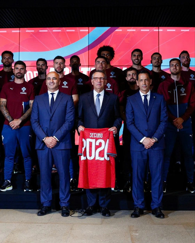 Bồ Đào Nha được dự đoán vô địch World Cup 2026, Ronaldo có thể khép lại giấc mơ dang dở? 4 Tổng thống Antonio Jose Seguro trong buổi lễ gặp mặt tuyển Bồ Đào Nha trước ngày dự World Cup 2026